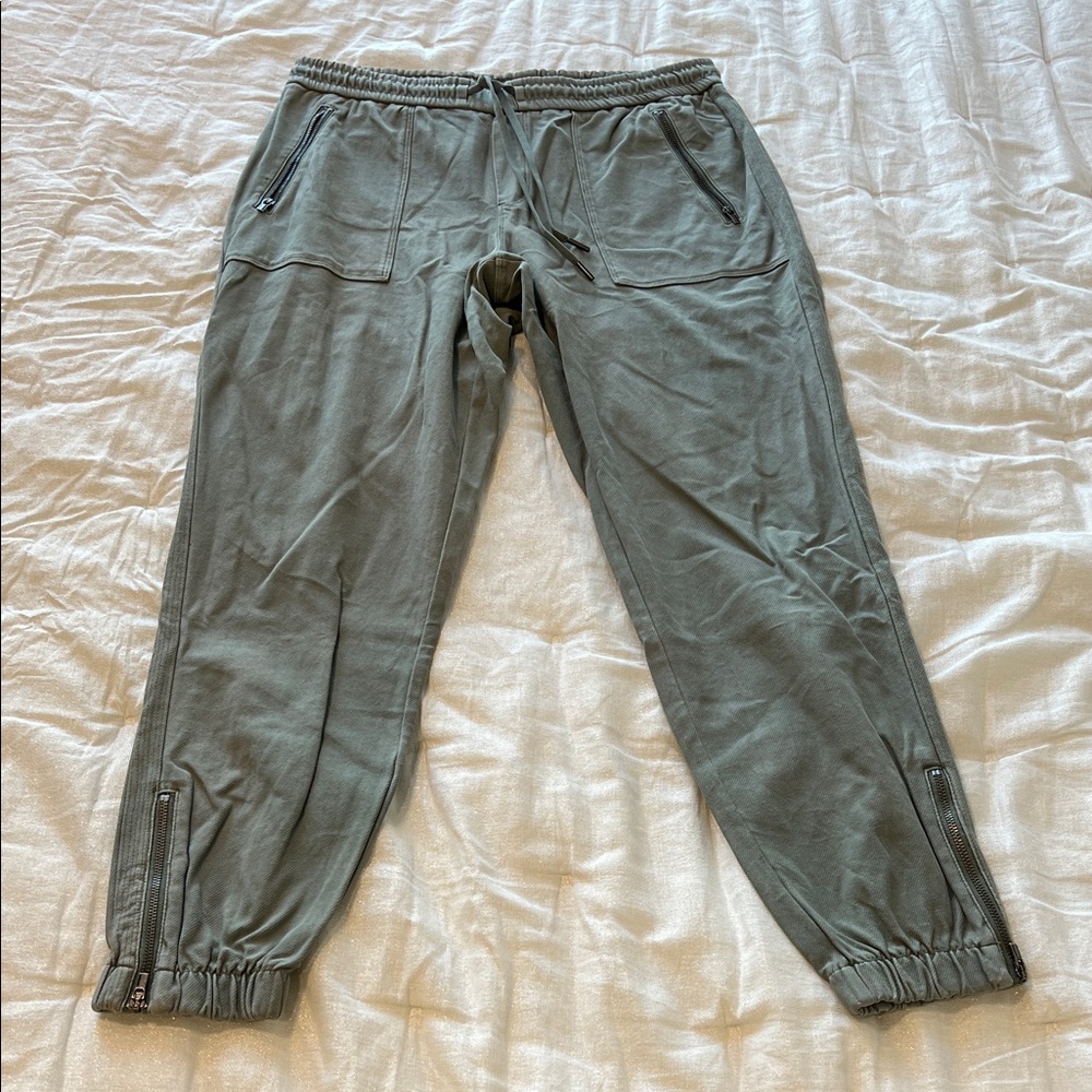 Athleta jogger stretchable twill pant